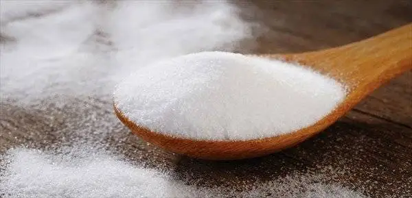 غرغره آب نمک تا چه میزان در رفع سرماخوردگی موثر است؟ - بخور آب نمک و جوش شیرین چطور؟