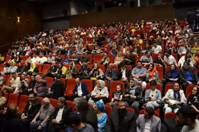 رشد 1.5 درصدی مخاطبان سینما - چشم امید گیشه به اکران های جدید