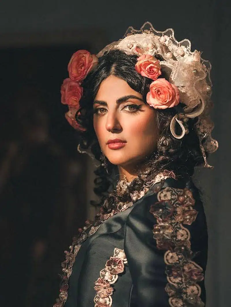 عکس - رونمایی هلیا امامی از مد اروپای قرن هجدهم با تن پوش اندامی ...