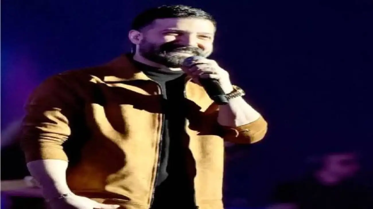فیلم آوازخوانی باشکوه و شاد حمید هیراد در کنسرت - کل سالن کل کشیدن!