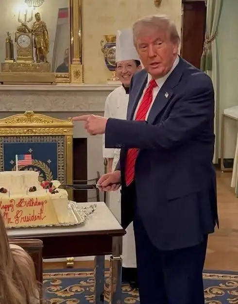 ترامپ این روزها چه غذاهایی می خورد ؟ + تصاویر - همه چیز درمورد آشپزخانه اختصاصی کاخ سفید