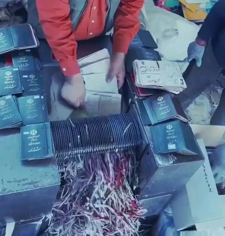 اسناد محرمانه زیر تیغ پرویز