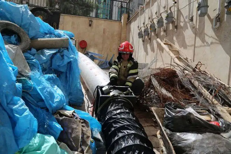 آتش سوزی ناگوار در یک ساختمان مسکونی 5 طبقه در مرزداران تهران - 18 نفر نجات یافتند