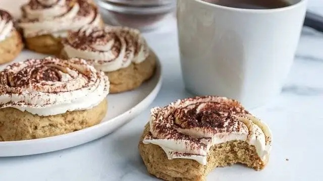 کوکی تیرامیسو؛ ترکیب دو طعم شگفت انگیز برای یک دسر خوشمزه