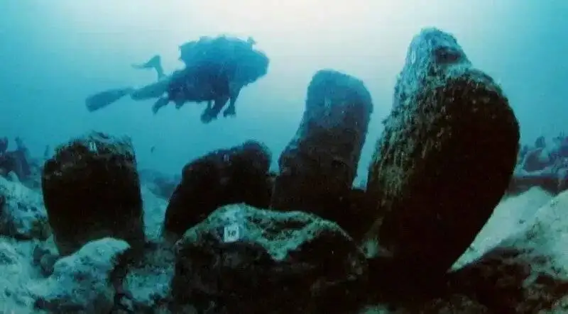 این شهرهای باستانی در دریای مدیترانه غرق شده اند - عکس