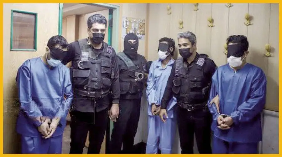 اعتراف گنگسترهای خطرناک به 2 قتل و ده ها سرقت مسلحانه + تصویر - خاکستر جسد را با خاک مخلوط کردیم و...