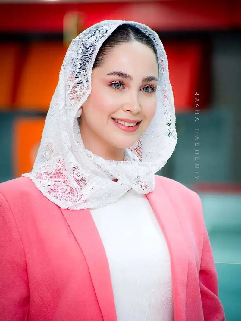 9 عکس فوق زیبای تینا یلان، بازیگر نقش (فرشته) سریال (اجل معلق) - در نخستین رونمایی با مردم با زیبایی اش و استایلش دل برد از همه !