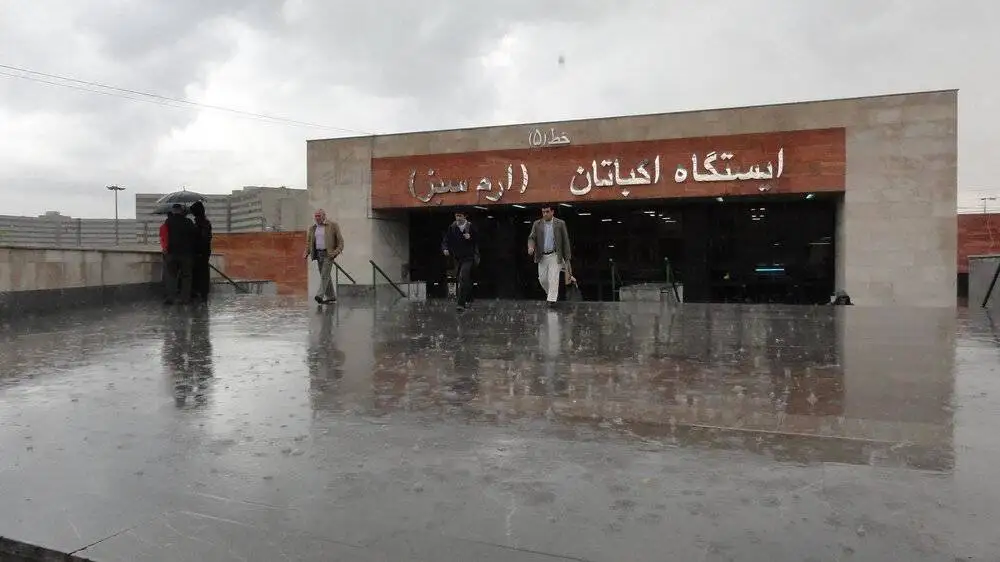 سفری ارزان، سریع و بی دردسر به محبوب ترین نقاط گردشگری پایتخت با مترو