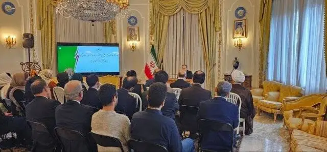عراقچی: هدف اصلی مذاکرات، تامین منافع ملی ایران است - عکس