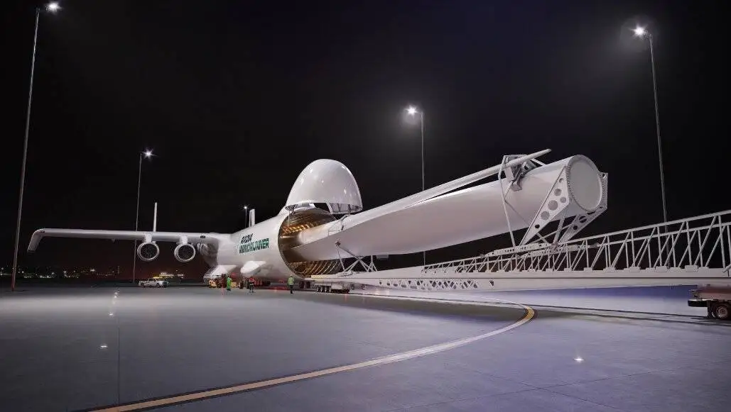 غول پرنده در راه است - ساخت بزرگ ترین هواپیمای جهان برای حمل توربین های بادی و جنگنده ها - این هواپیما هم اندازه زمین فوتبال است