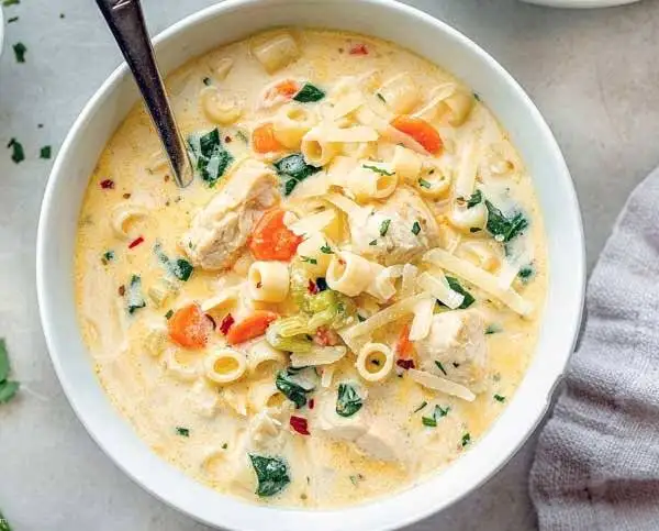 یک سوپ خوش عطر پاییزی که بچه ها نمی توانند از آن دل بکنند