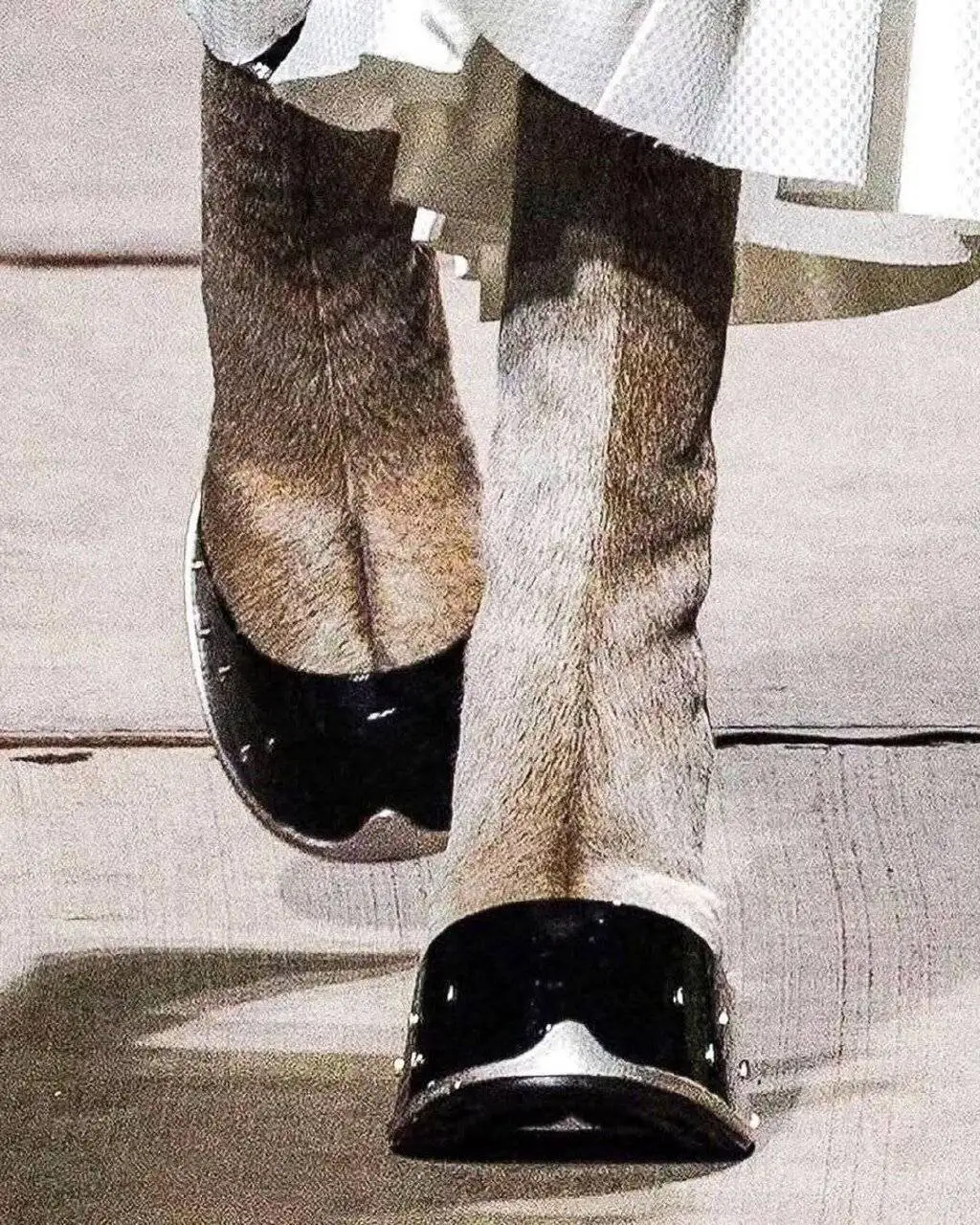 جنجالی ترین بوت مک کوئین به بازار آمد - قیمت: 2990 دلار ناقابل!