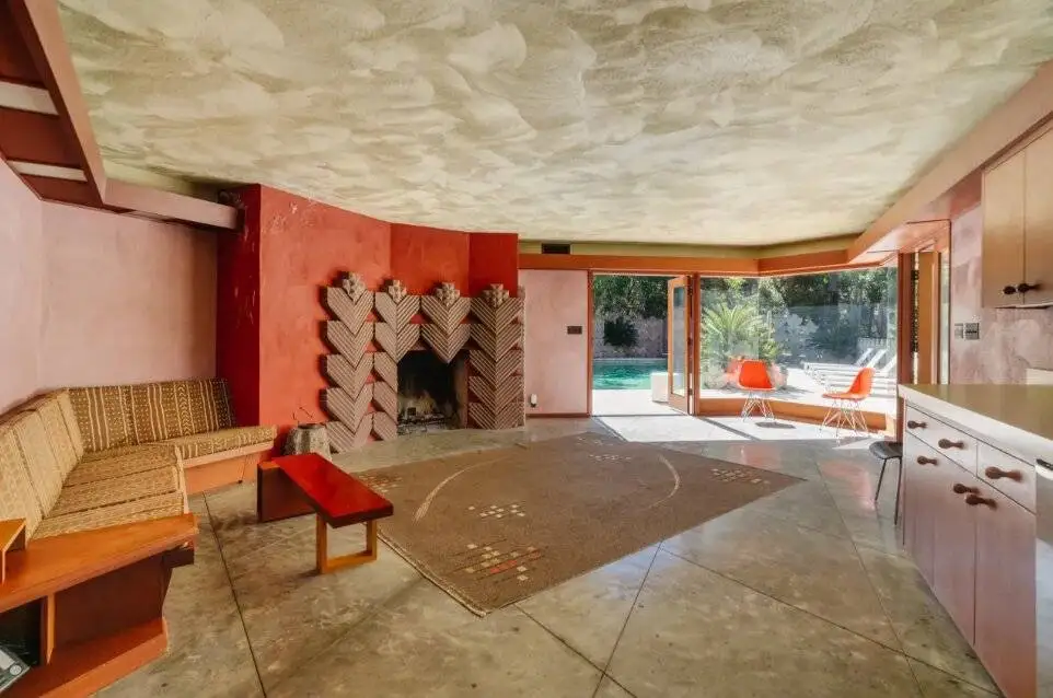 خانه زیبای کارگردان معروف در هالیوود به فروش گذاشته شد - قیمت؟ 15 میلیون دلار