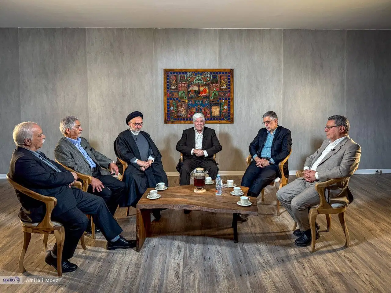 ما از شروع انقلاب متعهد بودیم که در صداوسیما دروغ نگوییم - (در باغ شهادتِ...) آهنگران، به معنای مخالفت با پذیرش قطعنامه بود