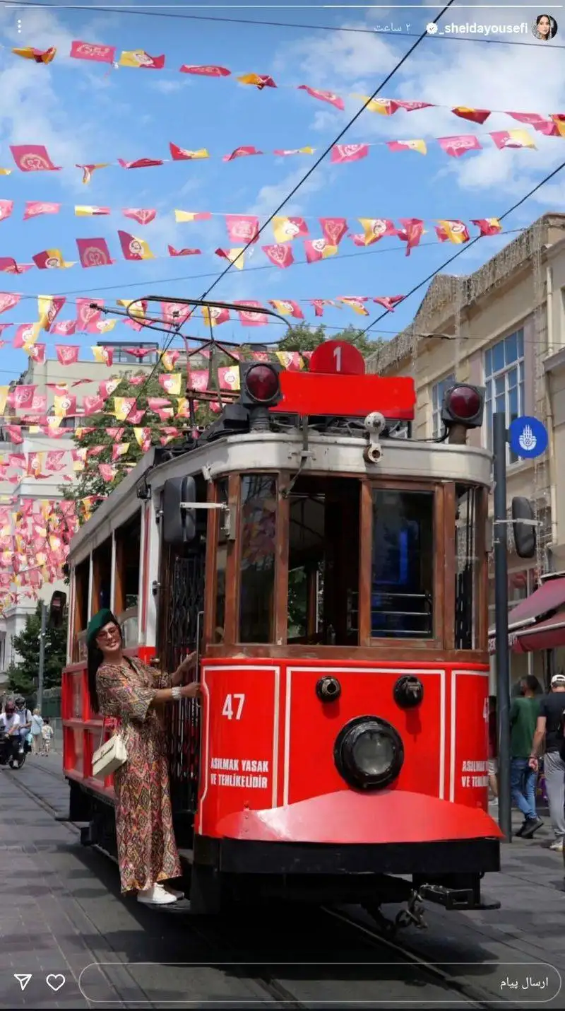 عکس مرجان دختر نون خ سوار بر تراموا در استانبول که فضای مجازی را ترکانده!