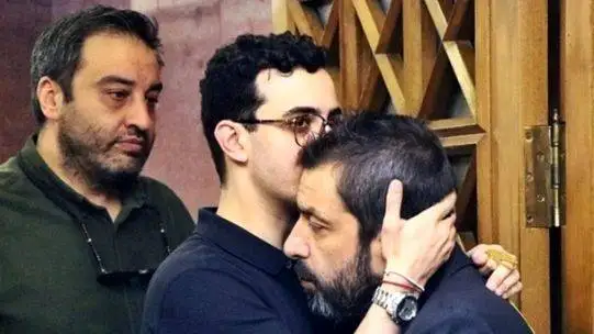 تصاویر حضور بازیگران در مراسم ختم پدر عباس جمشیدی فر، بازیگر سریال (اجل معلق) - از بهزاد خلج تا ....