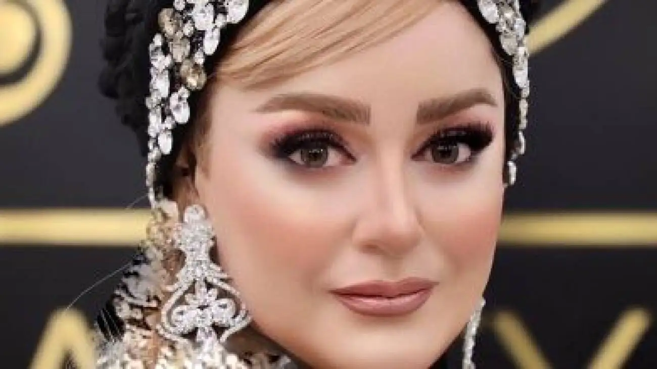 ویدیو - انیمیشن کارتونی جوکر هم از راه رسید - سکانس دیدنی خوانندگی برای نعیمه نظام دوست - غروب شد باز خیالت به سرم زد نعیمه...