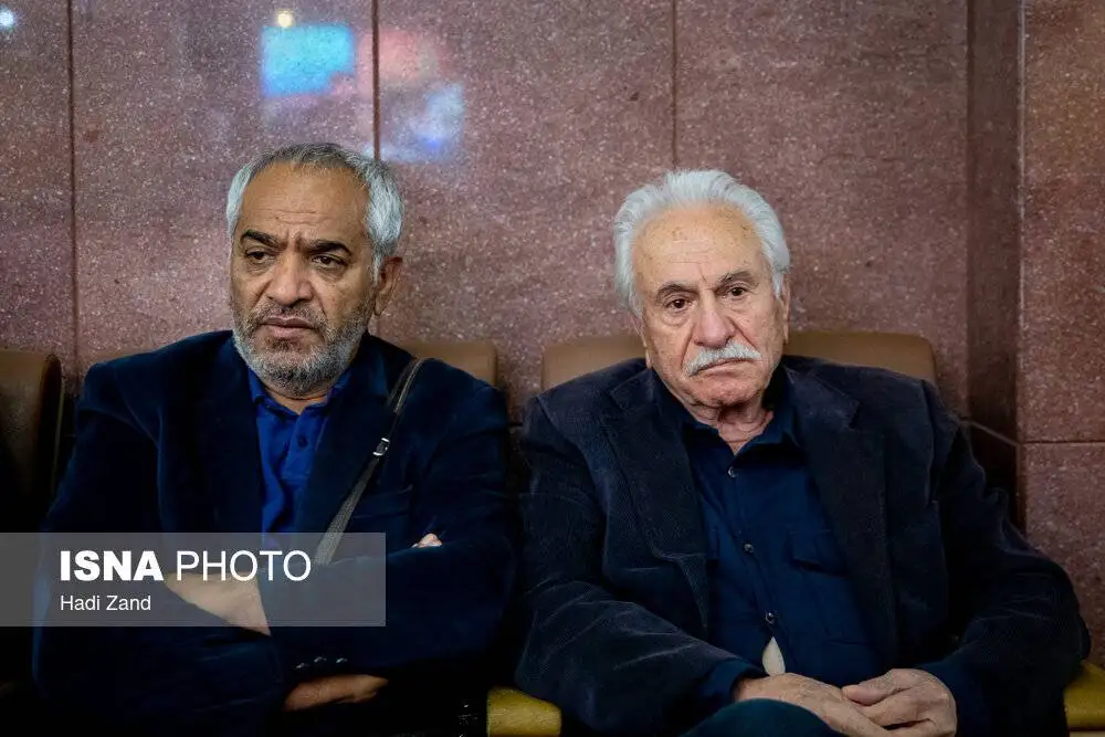 مراسم یادبود هادی مرزبان با حضور هنرمندان - از اکبر زنجانپور تا حامد کمیلی