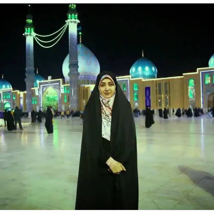 بیوگرافی فضه سادات حسینی مجری و گوینده خبر مذهبی صدا و سیما