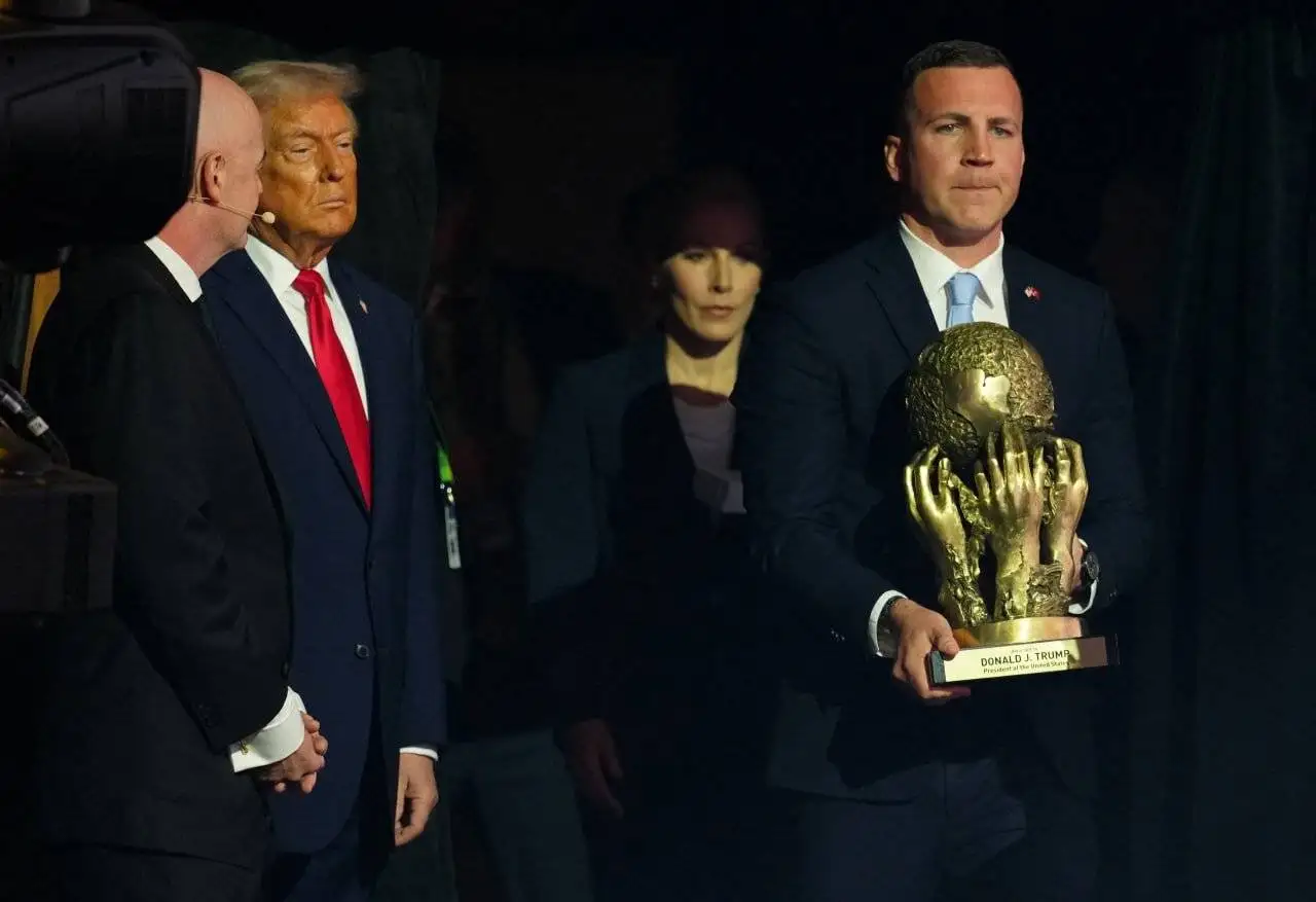 تصویر - جایزه صلح فیفا برای ترامپ؛ رییس جمهور آمریکا به آرزویش رسید!
