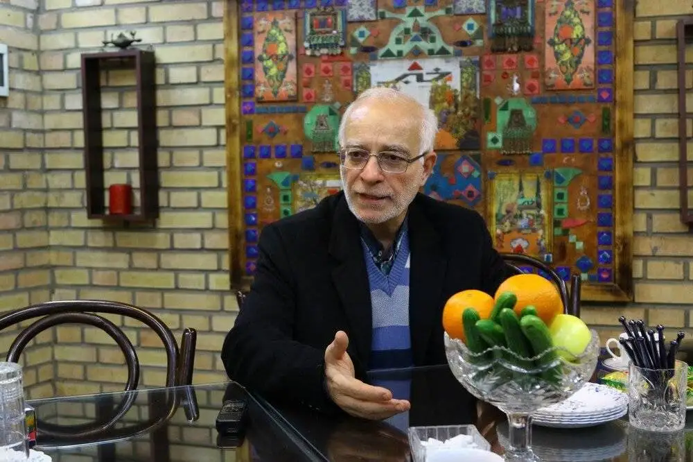 پایان احتمالی جنگ اوکراین اثری بر مذاکرات ایران و آمریکا خواهد گذاشت؟ - حرف های امثال احمدی نژاد کیلومترها با واقعیت فاصله دارد