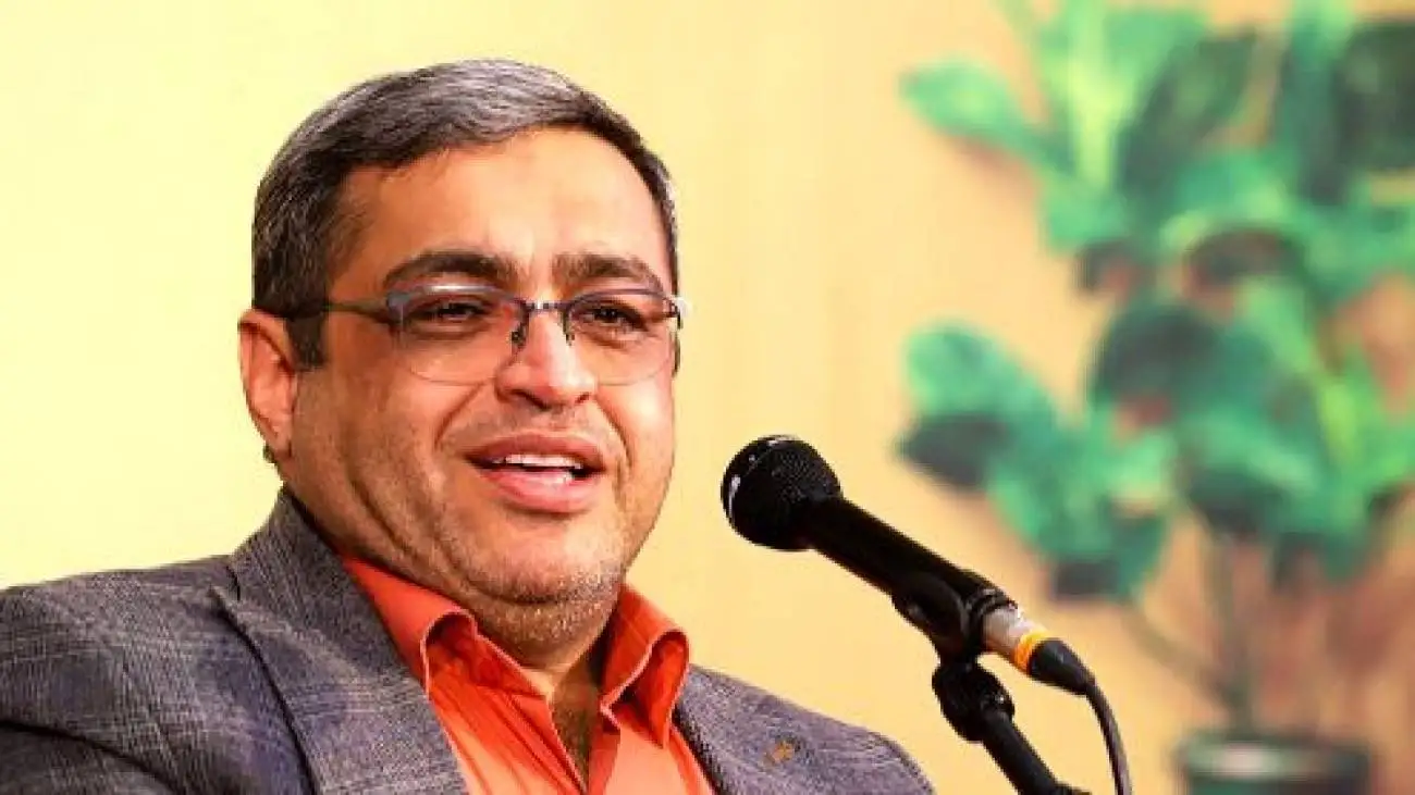 ویدیو - دکتر سعید عزیزی: اینستاگرام حرامه .... - زندگیتون رو مخل میکنه ... ازش فاصله بگیرید ... - چرا ...