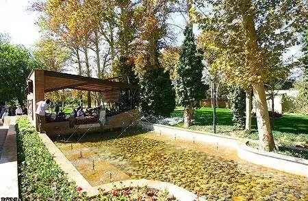 گشت و گذار از خرگوش دره تا باغ جهان نما