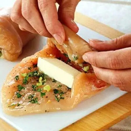 کیوسکی مرغ؛ غذای اروپای شرقی اما محبوب در سراسر دنیا