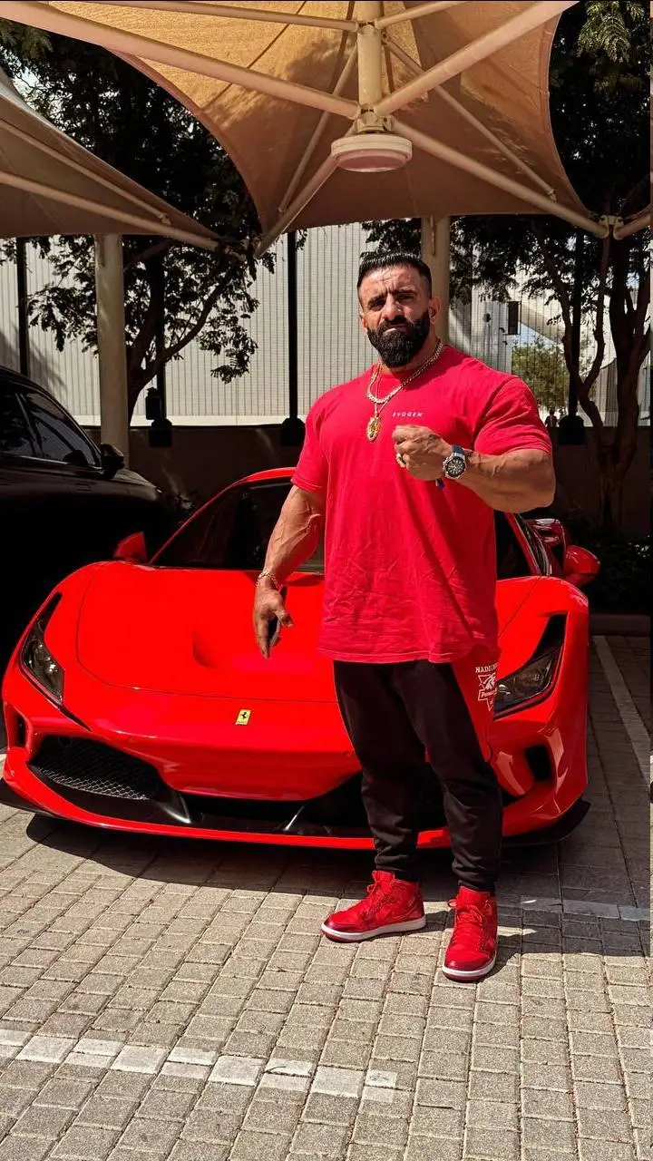 عکس - هادی چوپان فراری خرید؟