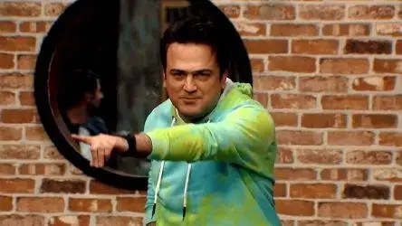 ویدیو - حرکت رزمی و شیطنت خنده دار حامد آهنگی سر کلاس درس معلمی که دعواش کرد - حساب کار دست معلم اومده