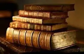 چطور کتاب ها را بدون آسیب زدن تمیز کنیم؟ ؛ راه حل های ساده تمیز کردن کتاب در خانه