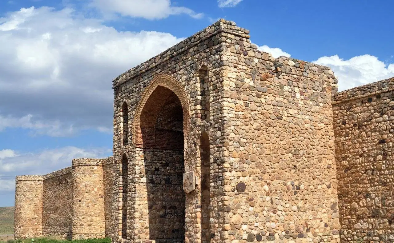 کاروانسراهای آهوان از ثبت جهانی خارج می شود؟ - توضیح مدیر کاروانسراهای ایران