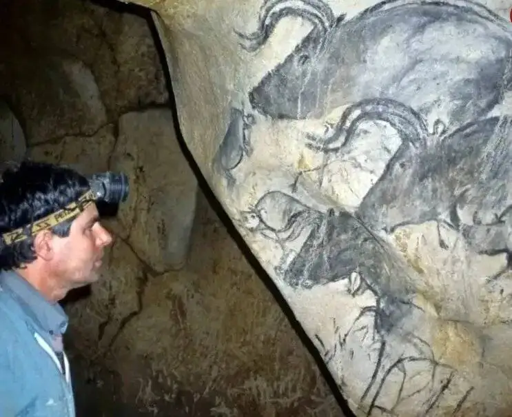 نقاشی های شگفت انگیز در غاری که 21 هزار سال هیچ کس وارد آن نشده بود - عکس