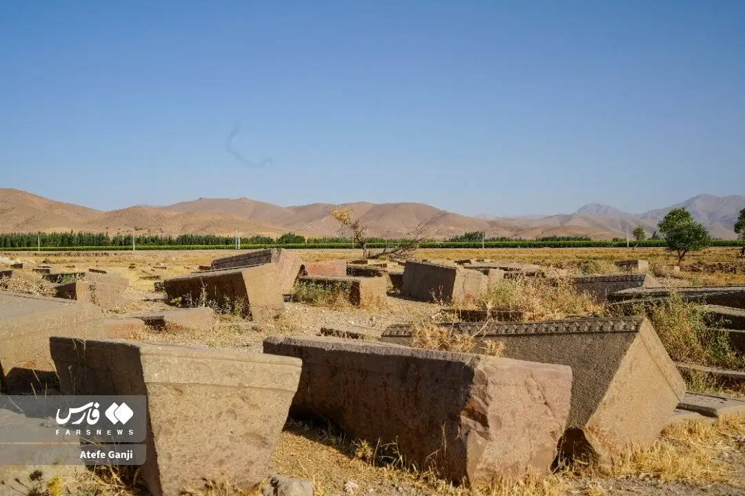 سنگ قبرهای خاص قبرستان ارامنه سیرَک را ببینید + تصاویر