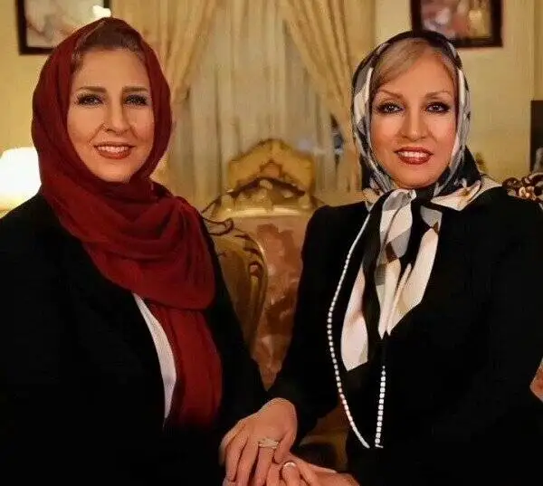 رونمایی از ورژن با کلاس و جوان تر مرجانه گلچین - خواهر خانم بازیگر با خودش مو نمیزنه!