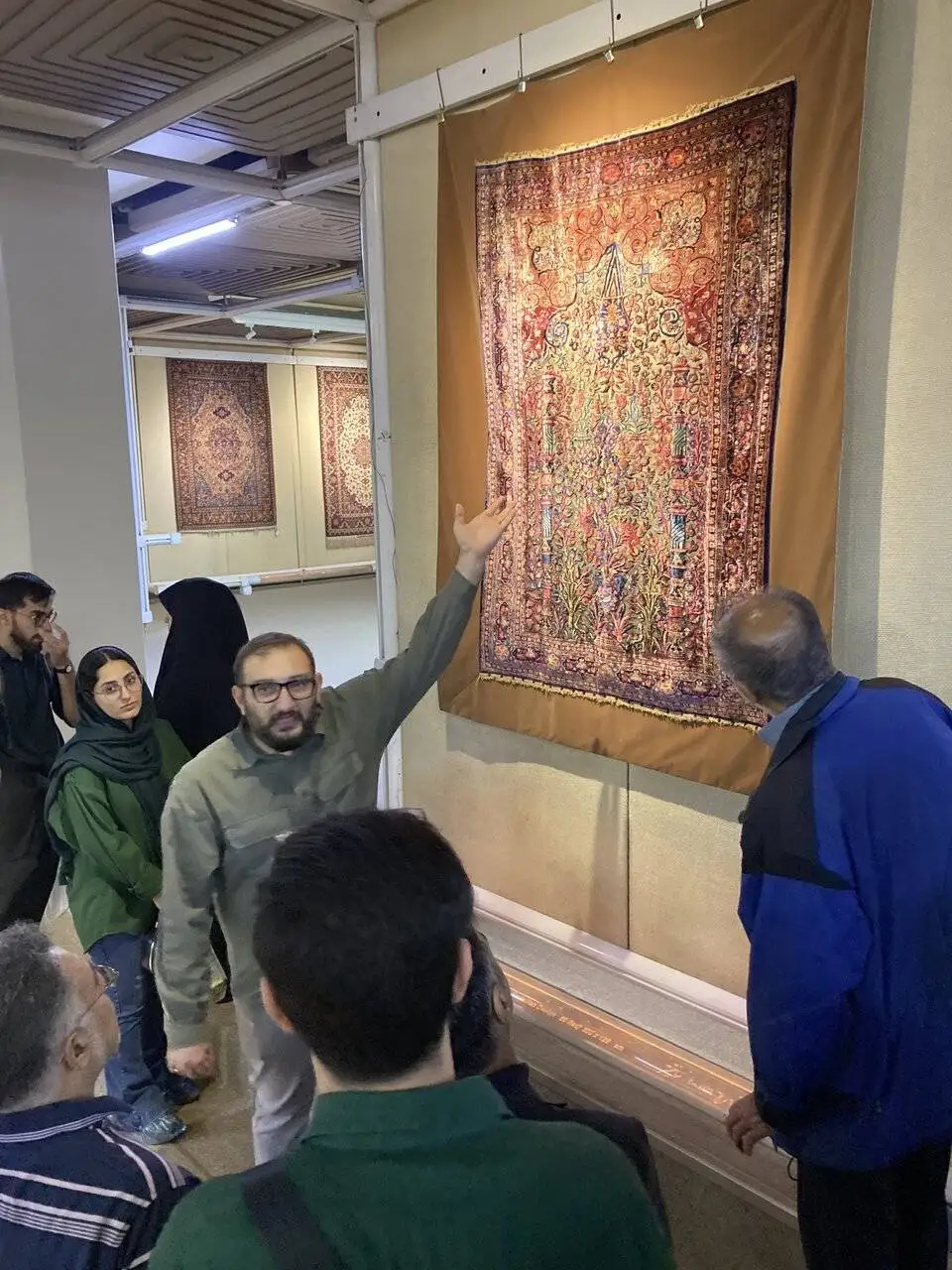 قالی های پر قصه