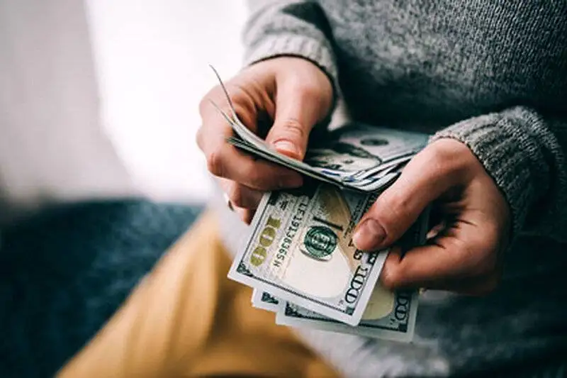 پیش بینی مهم از قیمت ارز در بازار با پالس آغاز مذاکرات - ریزش قیمت دلار تا چه سطحی ادامه دارد؟