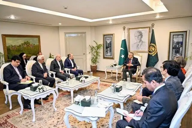 تخت روانچی با اسحاق دار دیدار کرد