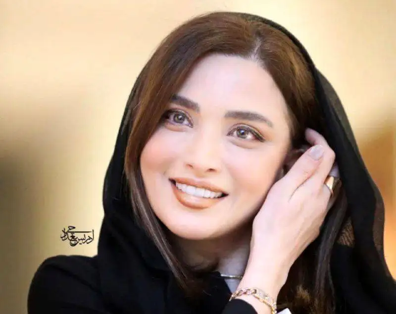 فیلم تغییر چهره شدید بهنوش طباطبایی از 23 تا 44 سالگی - 20 سال تغییر در چند ثانیه ببین!