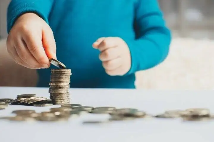 به بچه ها پول توجیبی بدهیم یا نه ؟