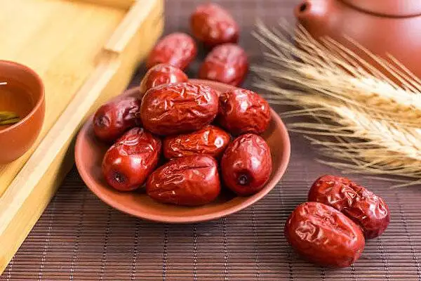میوه ای شفابخش برای درمان نیمی از بیماری ها؛ از خواب آرام تا سلامت کبد و قلب