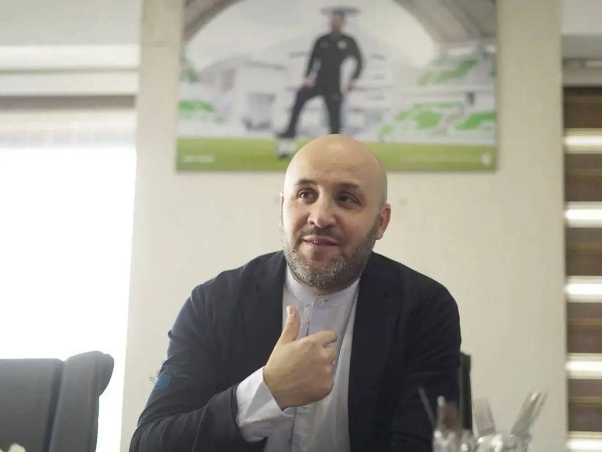 تصویری جالب از مربی تیم ملی فوتبال - شبیه مدیران ایرانی