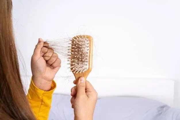 برای تقویت مو چیکار کنیم ؟ ؛ راه حل های کم هزینه طب سنتی برای تقویت مو