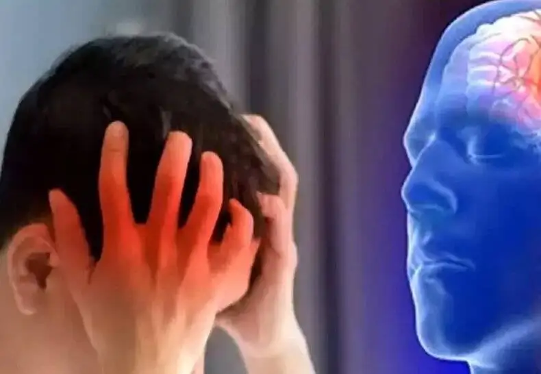 آسیب دیدن مغز با غرق شدن در شبکه های اجتماعی