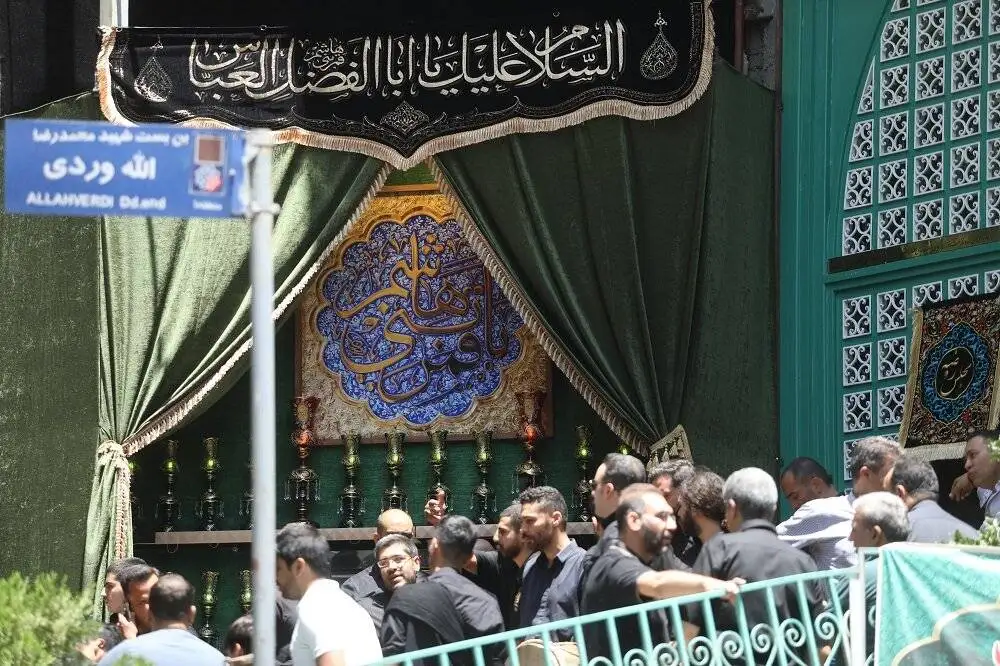 از تکیه رضاقلی خان تا درخونگاه