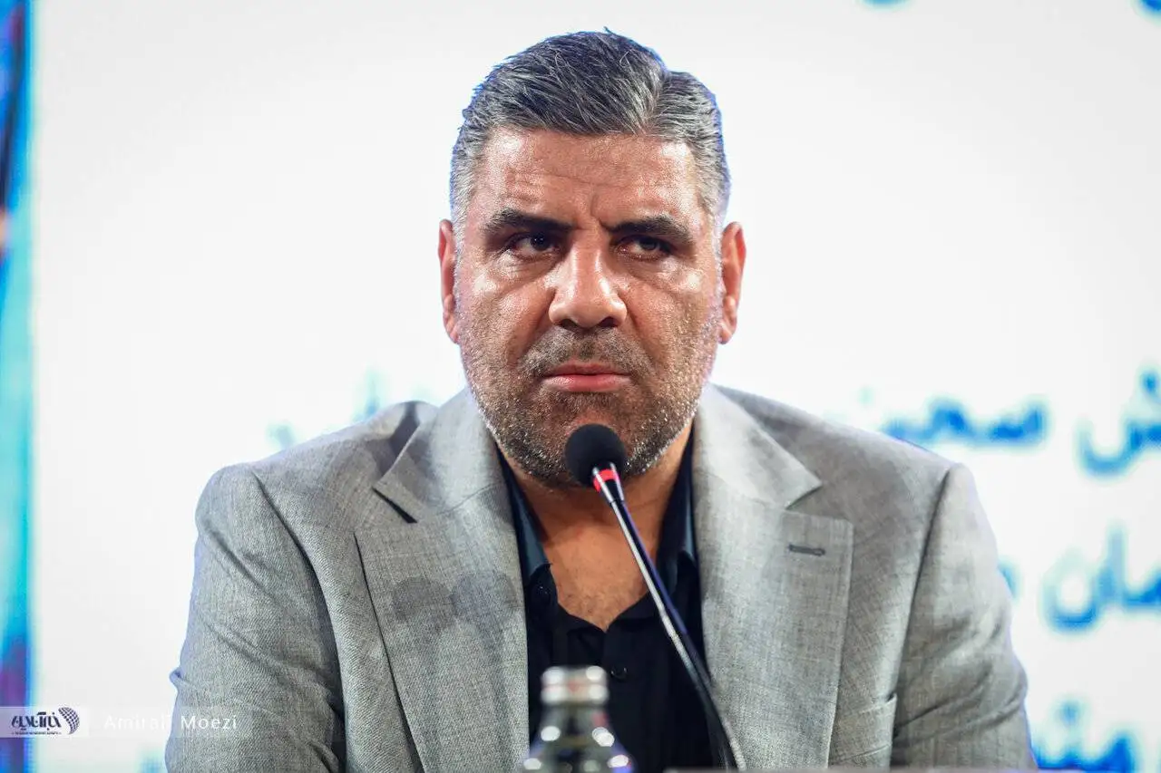 تصاویر - از بغض و ناراحتی تا ماجرای کاهش وزن آقای بازیگر؛ فتوکال و جلسه خبری فیلم سینمایی (پل) در جشنواره فجر