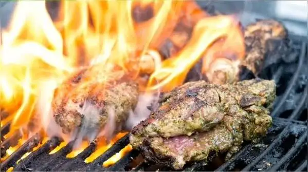این غذاها خطر سرطان را افزایش می دهند