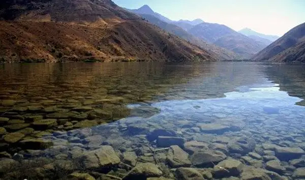 منطقه ای در ایران که با زمین لرزه به وجود آمد و دریاچه شد + ویدیو و عکس